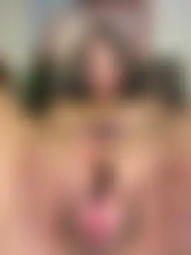 SQUIRTINGQUEEN11's Webcam Show