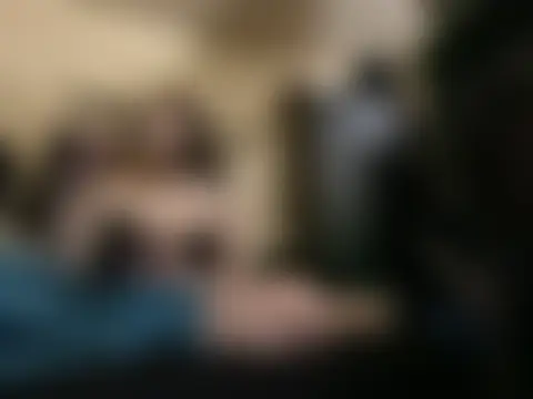 Snowbunnycake_131's Webcam Show