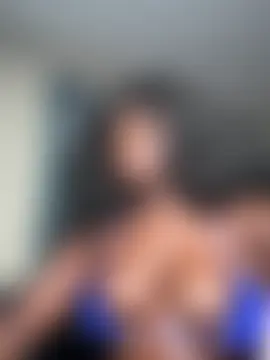 WomanNextdoor1's Webcam Show