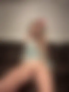 PrettiPluto's Webcam Show