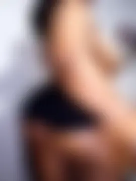 curvyloneah75's Webcam Show