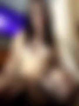 Genevieve143's Webcam Show