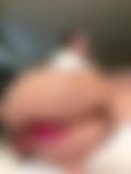 yourlilsecreet's Webcam Show