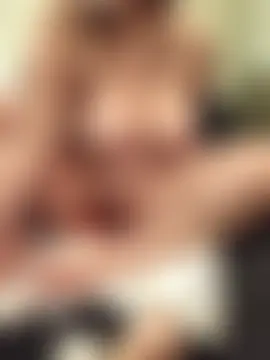 Faidraishere's Live Sex Cam Show