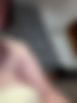 Ariana381's Live Sex Cam Show