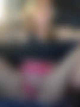 SheIsSomething's Webcam Show