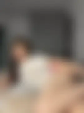 CurlyLara's Live Sex Cam Show