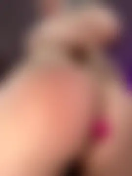 HugeBoobsAlice's Webcam Show