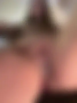 aly_golden_'s Webcam Show