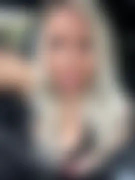 Bustyblondebabe32's Live Sex Cam Show