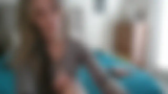 Heyitsmee33's Webcam Show