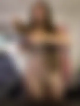 aly_golden_'s Webcam Show