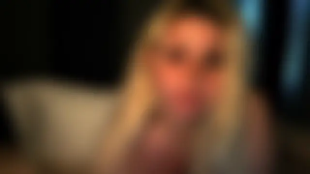 TiaDoll's Live Sex Cam Show