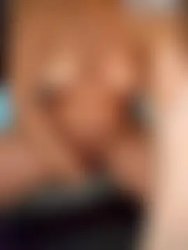 BigAssmom_1's Live Sex Cam Show