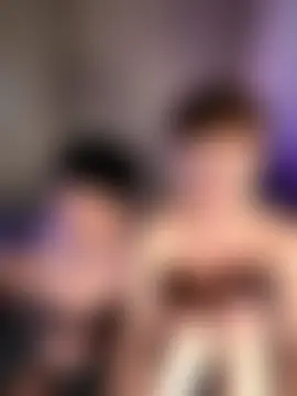 TwinksNextDoor's Webcam Show