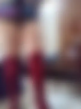 Lucia8600's Live Sex Cam Show