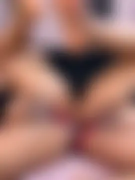 Suyin_squirt22's Webcam Show