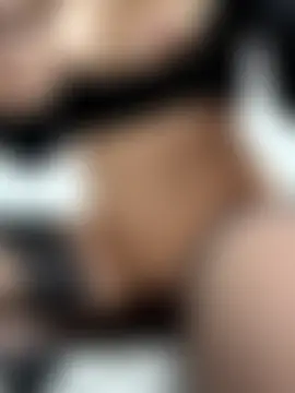 Giuly_2024's Live Sex Cam Show