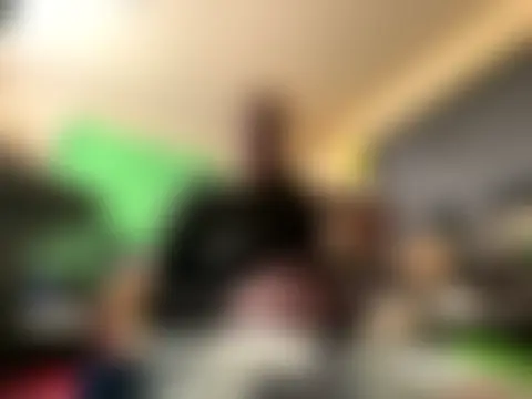 Snowbunnycake_131's Webcam Show