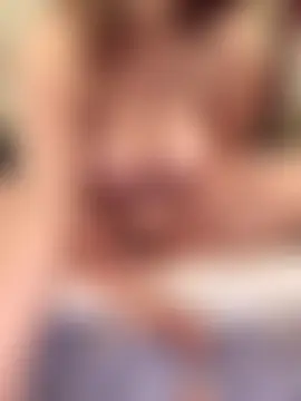 Faidraishere's Live Sex Cam Show