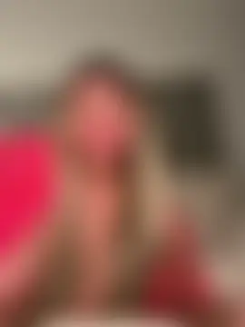 naughtychelseaxox's Live Sex Cam Show