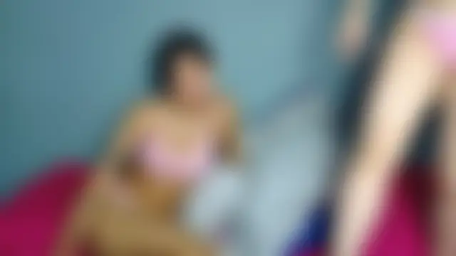 strawberrymia68's Webcam Show