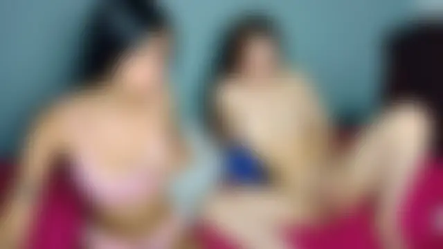 strawberrymia68's Webcam Show