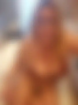 Isabellaa04's Live Sex Cam Show