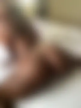 t-Booty_risky_'s Webcam Show