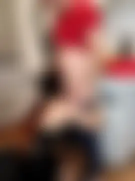 Aleioji10's Live Sex Cam Show