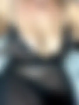 TrenaAnne's Live Sex Cam Show