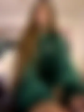 aly_golden_'s Webcam Show