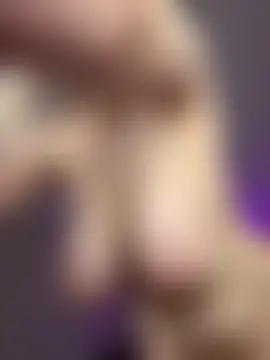 HugeBoobsAlice's Live Sex Cam Show