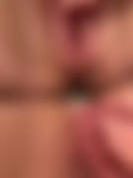 AriesHeriess' Live Sex Cam Show