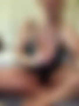 Faidraishere's Live Sex Cam Show