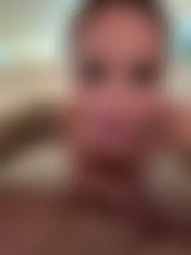 EmaSalis' Live Sex Cam Show