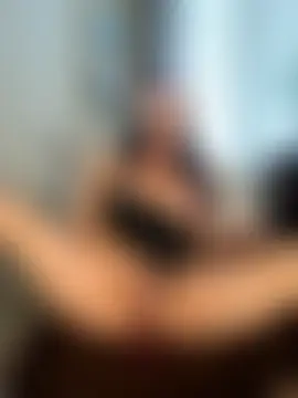 HOTWIFEVenessa69's Live Sex Cam Show