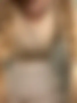 kira_mia's Live Sex Cam Show