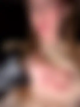 kira_mia's Live Sex Cam Show