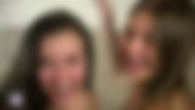 vivid_girls_vg's Webcam Show