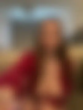 ellarose2828's Live Sex Cam Show