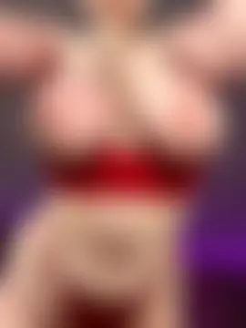 HugeBoobsAlice's Webcam Show