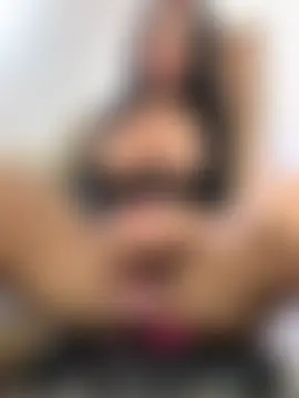 _Crystal_evains' Live Sex Cam Show