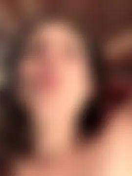 YourSlutQueen's Live Sex Cam Show