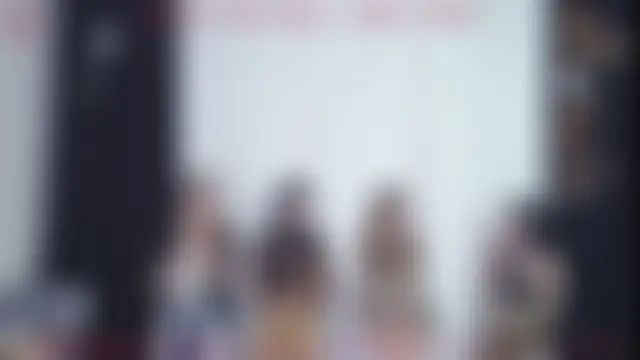 YC-18girl's Webcam Show