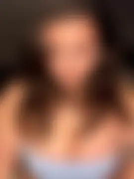 LanaLouuBear's Webcam Show