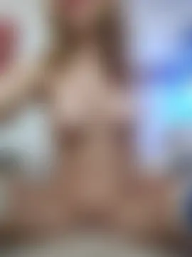 LeaHotxx's Live Sex Cam Show