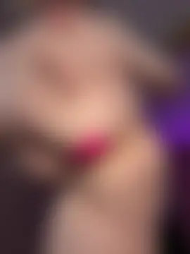 HugeBoobsAlice's Webcam Show