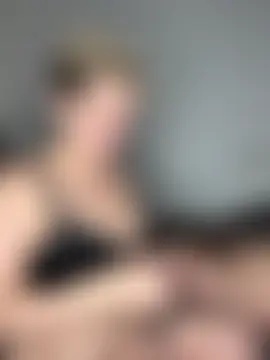 MrMrsRight's Webcam Show