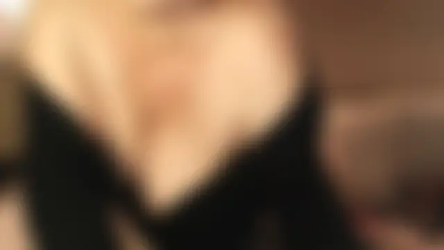 VikiMilfforYou's Live Sex Cam Show